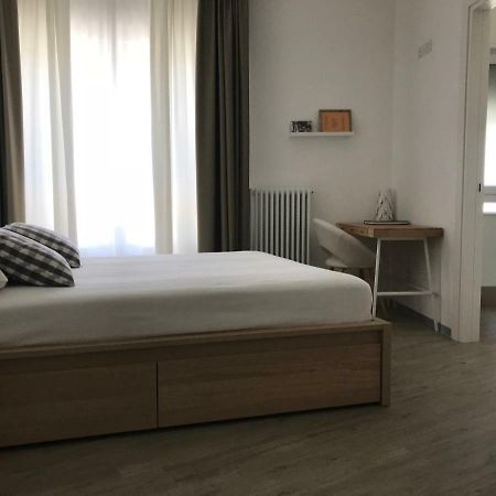 הוילה A Matera "Sotto I Pini" מראה חיצוני תמונה