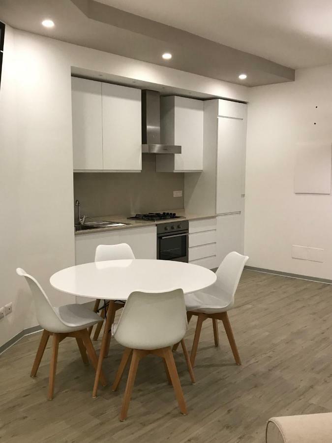 הוילה A Matera "Sotto I Pini" מראה חיצוני תמונה