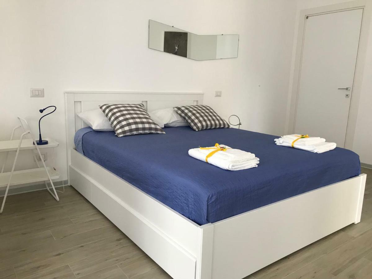 הוילה A Matera "Sotto I Pini" מראה חיצוני תמונה