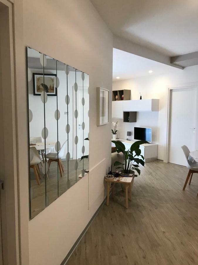 הוילה A Matera "Sotto I Pini" מראה חיצוני תמונה