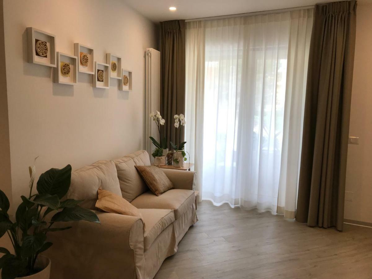הוילה A Matera "Sotto I Pini" מראה חיצוני תמונה