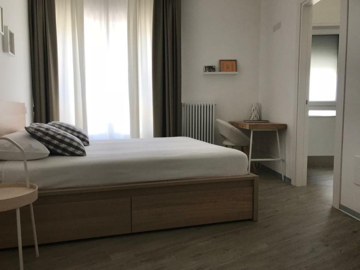 הוילה A Matera "Sotto I Pini" מראה חיצוני תמונה